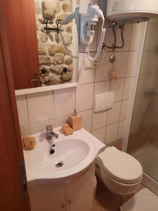 Room Ivana 拉布 外观 照片